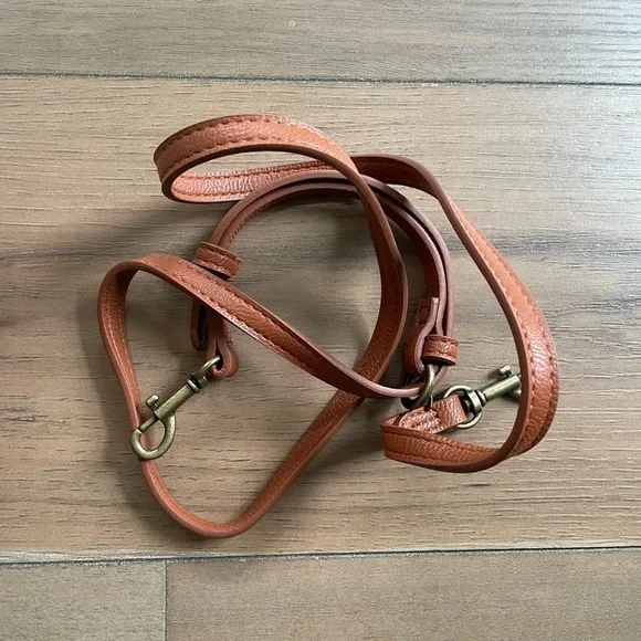 Universal Thread Small Tan Faux Leather Handbag - Picture 4 of 4